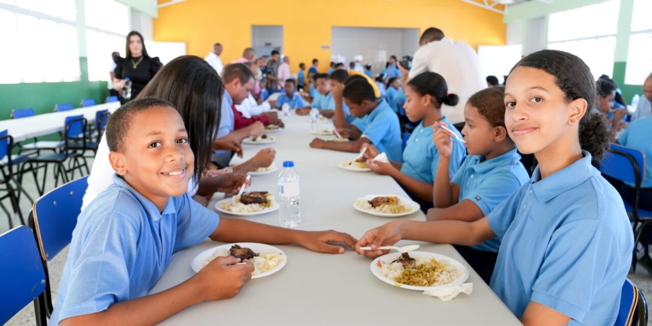 El INABIE destaca menús del almuerzo escolar garantizan mayoría de nutrientes a estudiantes