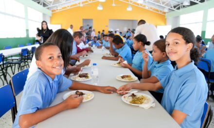 El INABIE destaca menús del almuerzo escolar garantizan mayoría de nutrientes a estudiantes