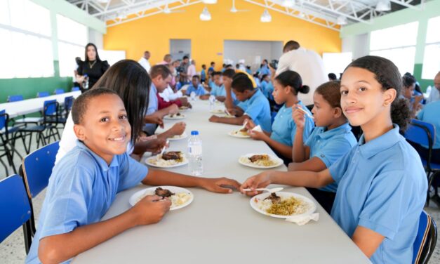 El INABIE destaca menús del almuerzo escolar garantizan mayoría de nutrientes a estudiantes