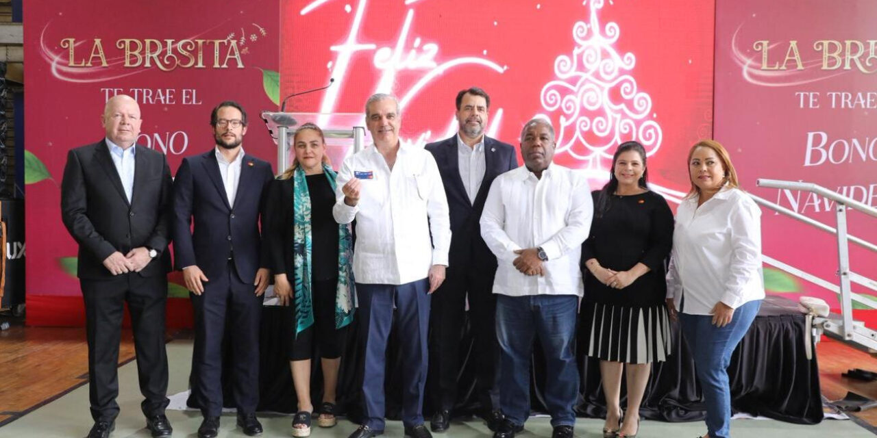 Presidente Abinader lanza el Bono Navideño 2025 para 2.6 millones de dominicanos.