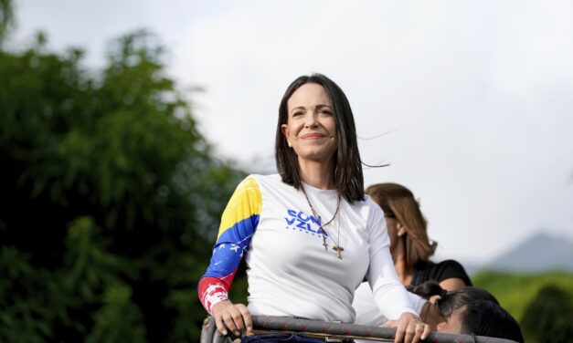 María Corina Machado presenta el «Manifiesto de la Libertad» para el futuro de Venezuela tras la era Maduro.