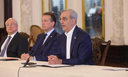 Presidente Abinader celebra cifra récord de 200,134 empleos directos en zonas francas