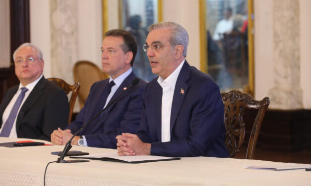 Presidente Abinader celebra cifra récord de 200,134 empleos directos en zonas francas