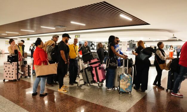 DGA reconoce el aporte de los dominicanos en el exterior, otorgando la gracia navideña más alta de la historia