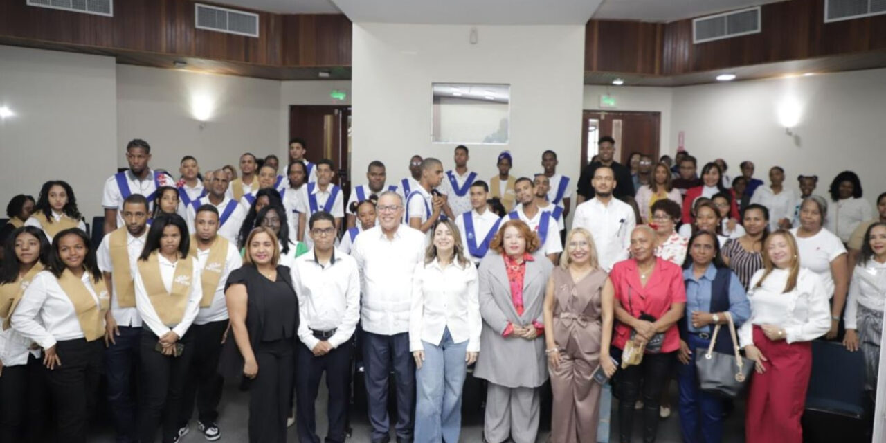 Desarrollo Social Supérate gradúa 90 jóvenes en situación de discapacidad de las aulas de inclusión y transición a la vida adulta