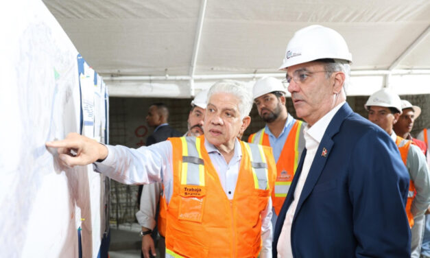 Presidente Abinader realiza visita de supervisión al túnel bajo la Plaza de la Bandera