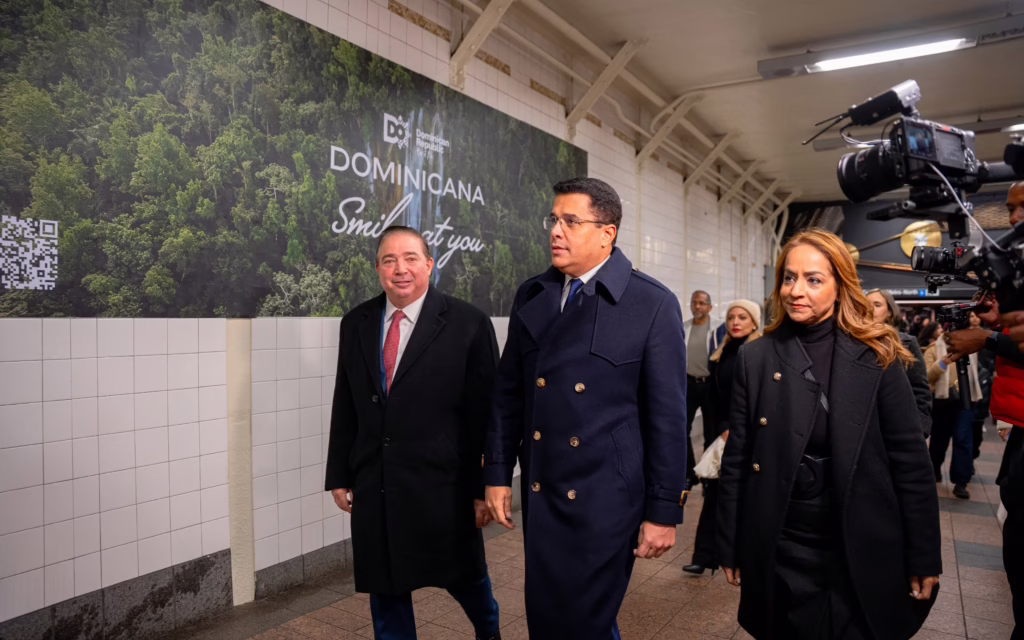 Turismo dominicano llena de color y sabor nacional el Grand Central de NY
