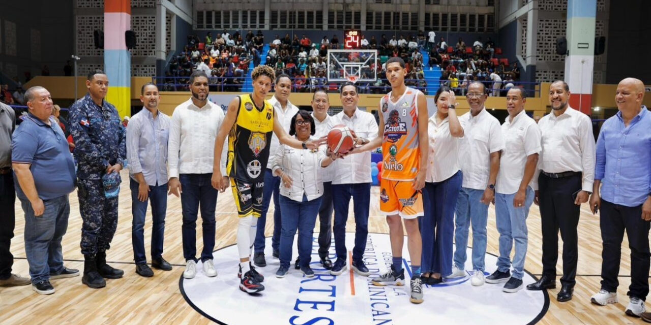 Miderec remoza polideportivo y realiza aporte al TBS de Barahona