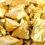El oro supera los 4,500 dólares y la plata los 75.00 dólares la onza
