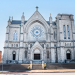 Antigua iglesia y rectoría del Papa León se vende por 1,8 millones de dólares