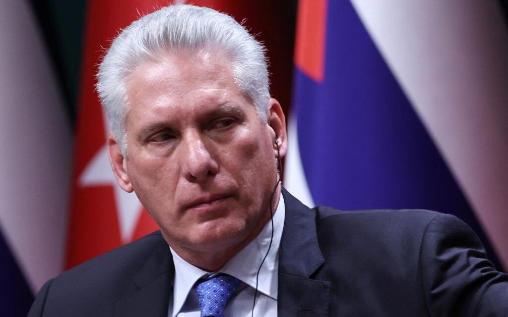 Miguel Díaz-Canel: “Nadie nos dicta lo que tenemos que hacer”