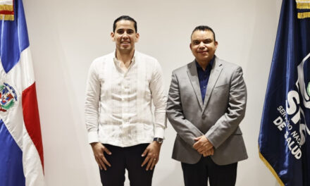 SNS y SeNaSa coordinan acciones para fortalecer la atención en la Red Pública de Salud