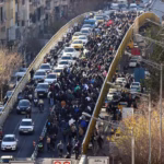 Protestas en Irán se expanden tras iniciar en el Gran Bazar de Teherán por el desplome del rial