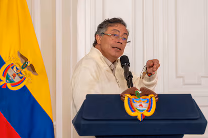 Iglesias rechazan dichos de Petro sobre sexualidad de Jesús