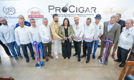 Infotep y Procigar inauguran escuela de tabaqueros