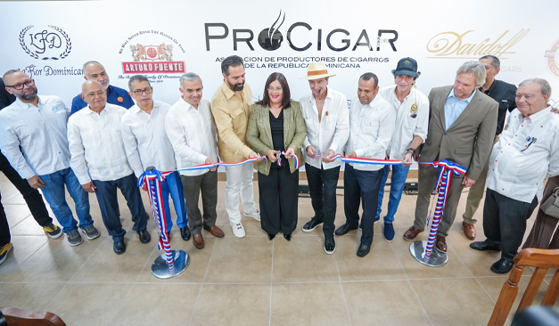 Infotep y Procigar inauguran escuela de tabaqueros
