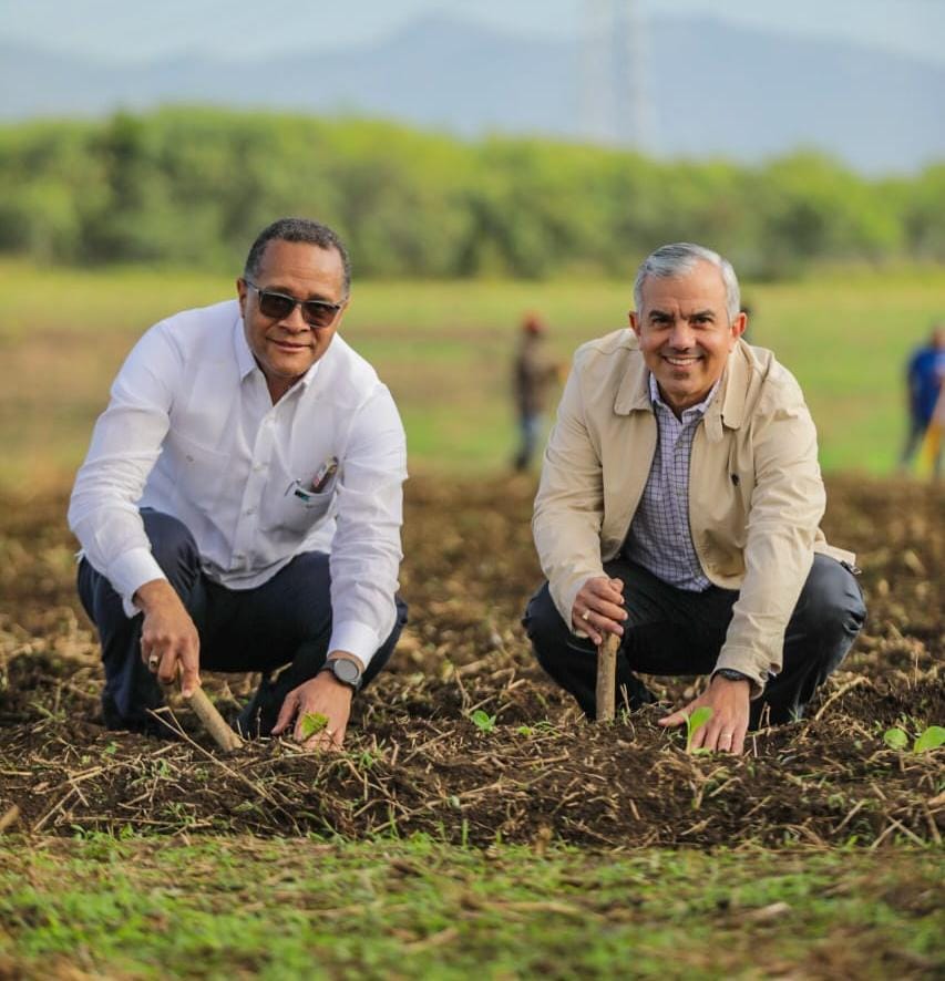 INTABACO y Universidad ISA inician formación en cultivo de tabaco