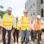 Ministro Ito Bisonó supervisa construcción de Ciudad Judicial de SDO