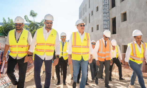 Ministro Ito Bisonó supervisa construcción de Ciudad Judicial de SDO