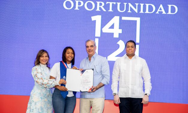 Presidente Abinader encabeza graduación de más de 4,000 participantes de Oportunidad 14/24; iniciativa ha impactado a más de 28,000 jóvenes