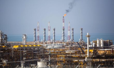 Irán amenaza objetivos energéticos tras los ataques israelíes a un yacimiento de gas.