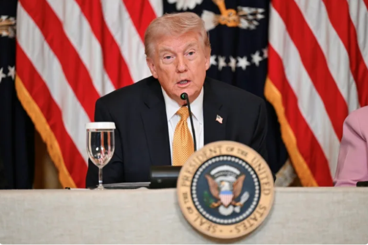 Trump: Una sola palabra podría acabar con las exportaciones de petróleo iraní en la isla de Kharg.