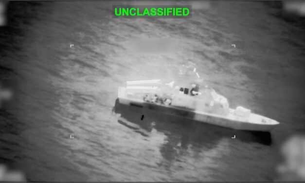 Irán ataca tres barcos cerca del estrecho de Ormuz