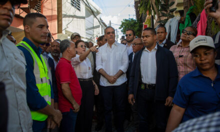 Presidente Abinader supervisa zonas vulnerables por lluvias y ordena solución definitiva a laguna en Los Platanitos