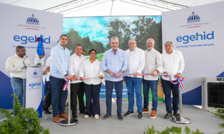 Presidente Abinader inaugura carretera Mata Bonita–Los Memisos de 13.8 kilómetros en Las Gordas, Nagua.