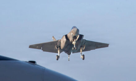 El Pentágono lanza una peligrosa operación de rescate de los dos pilotos de un caza abatido en Irán