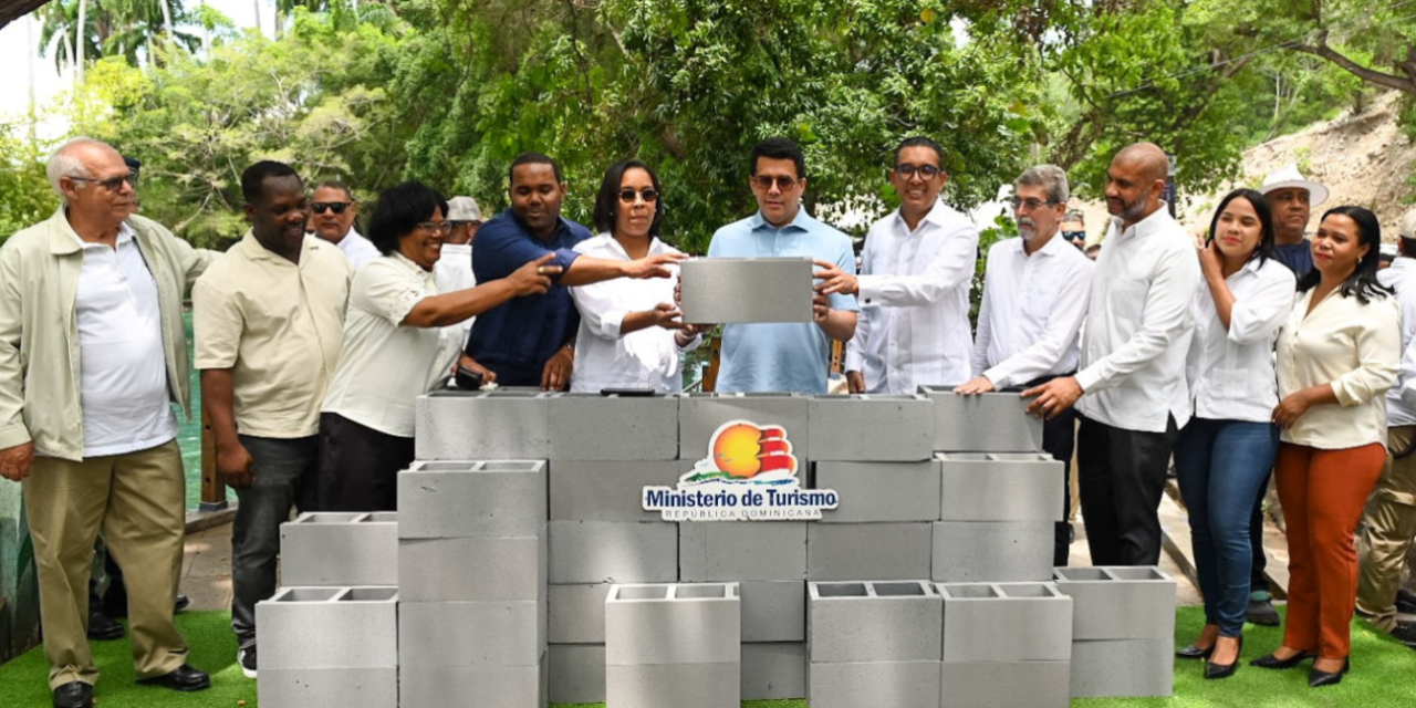 Ministerio de Turismo deja iniciadas varias obras en Barahona y Bahoruco