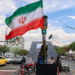 Irán se muestra desafiante mientras se acerca el plazo para la amenaza de Trump a la infraestructura.