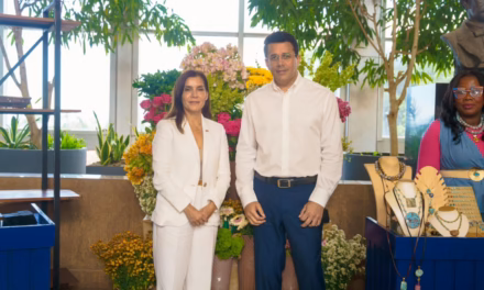 Ministro Collado recibe visita de la embajadora de los Estados Unidos, Leah Campos