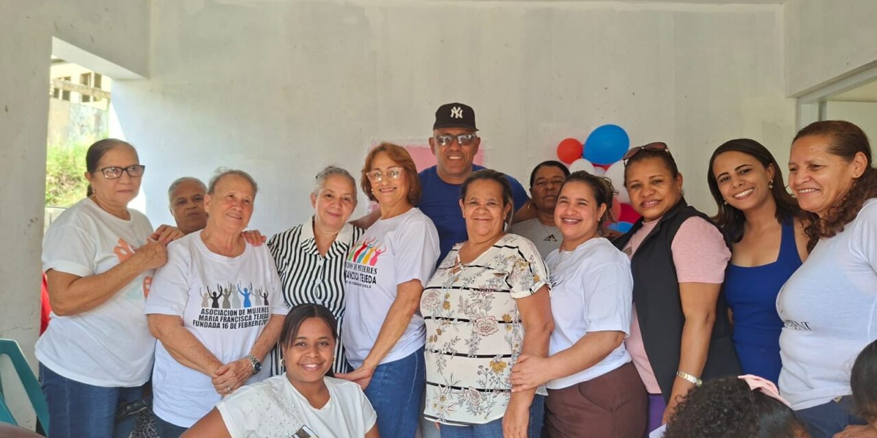 Mujeres Sembrando Futuro en los Niños