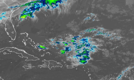 Vaguada seguirá provocando fuertes aguaceros este lunes