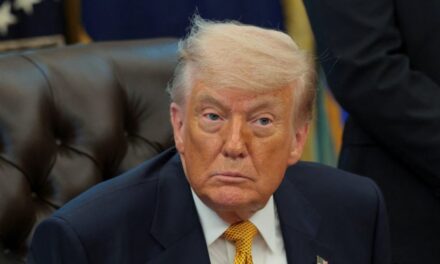 Trump: Estados Unidos obtendrá el uranio enriquecido de Irán.