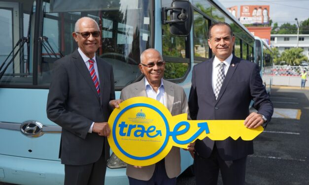 TRAE y OMSA entregan autobuses al ITSC para fortalecer transporte estudiantil