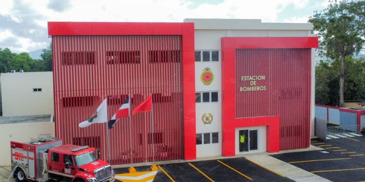 Gobierno Dominicano entrega nueva estación de bomberos de San Francisco de Macorís