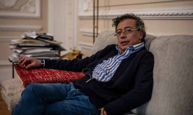 Gustavo Petro respondió al discurso de Abelardo de la Espriella y dice que fue atacado personalmente y que debe defenderse”