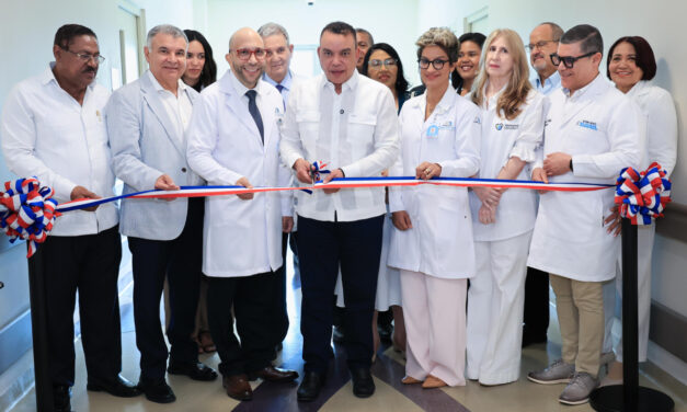 SNS inaugura primera unidad de cirugía intrauterina del país; bebés podrán ser operados antes de nacer de forma gratuita