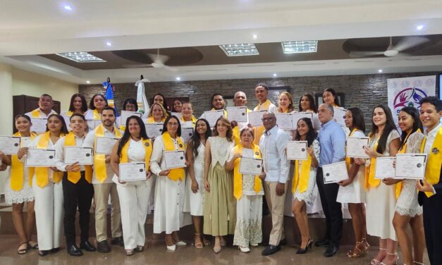 San José de Ocoa gradúa la primera cohorte del Diplomado «Más Allá del Éxito», formando líderes comprometidos con los valores y el servicio