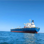 Más petroleros varados salen de Ormuz, aumentando el suministro global