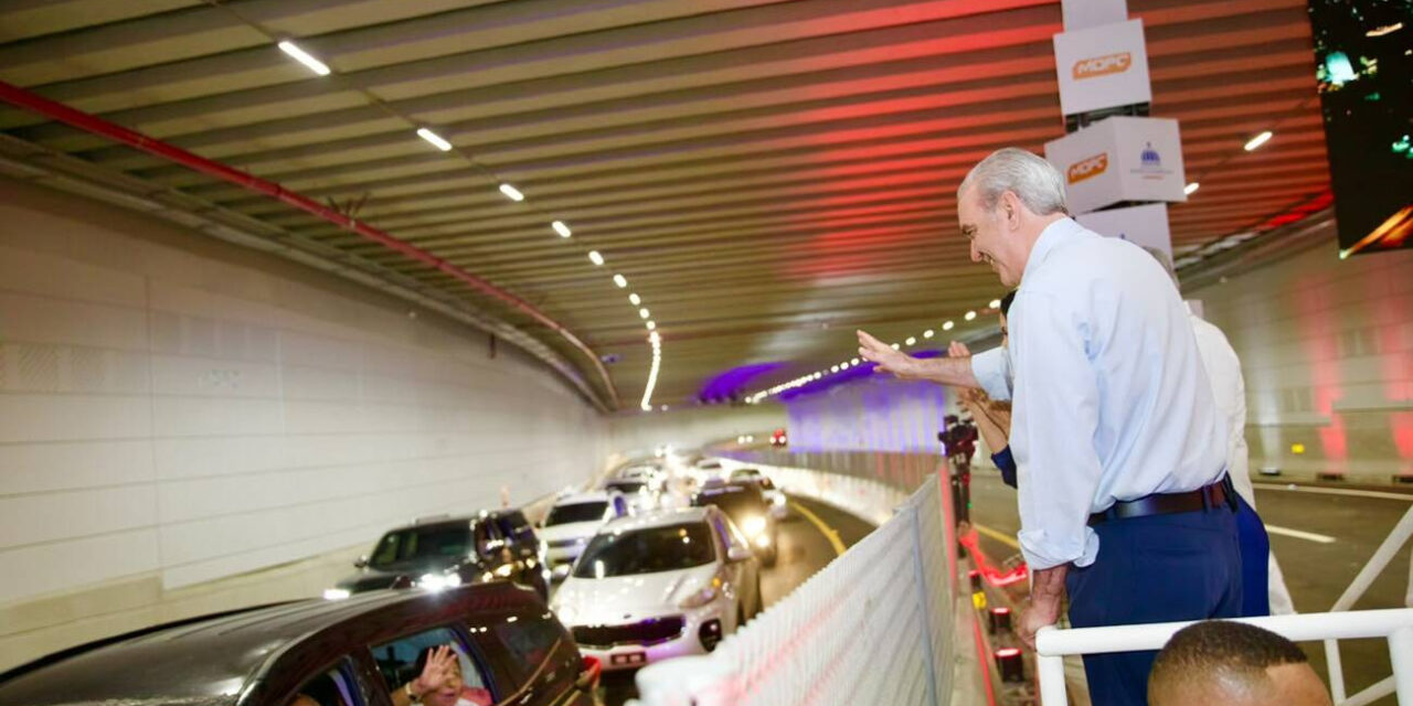 Presidente Abinader inaugura el túnel de la Plaza de la Bandera