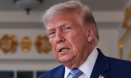EE.UU: Trump advierte a Xi Jinping y a Putin que se mantenga fuera de Irán.