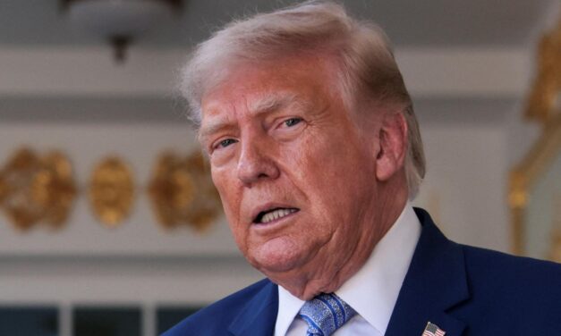 EE.UU: Trump advierte a Xi Jinping y a Putin que se mantenga fuera de Irán.