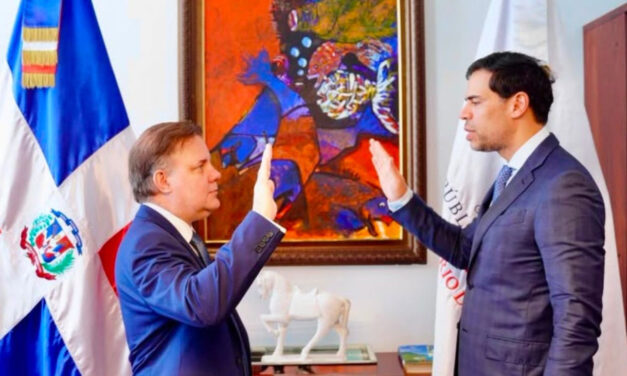 Ministro Roberto Ángel Salcedo posiciona a Joan Ferrer como nuevo director de Museos