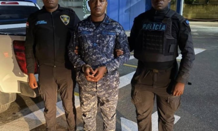 Policía Nacional suspende de funciones a cinco agentes que acompañaban al cabo apresado y sometido por muerte de joven en Herrera.