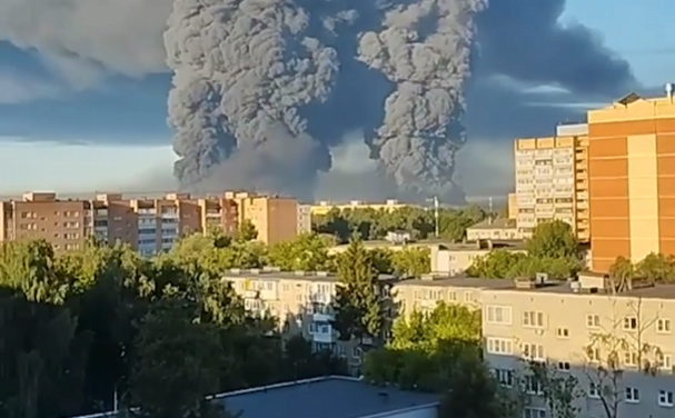 Ucrania ataca centros logísticos y una instalación petrolera en el interior de Rusia