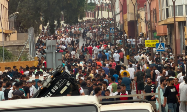 60.000 personas cruzan a Ceuta España desde Marruecos, se reportan 41 muertos