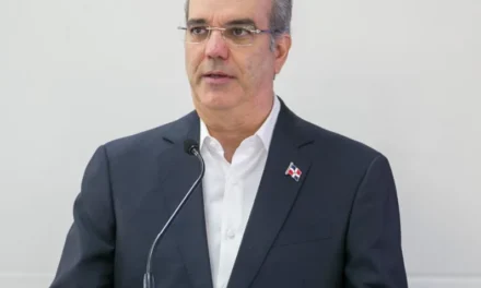 Presidente Abinader expresa solidaridad con Colombia tras terremoto.